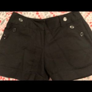 Black shorts w cute buttons on pockets